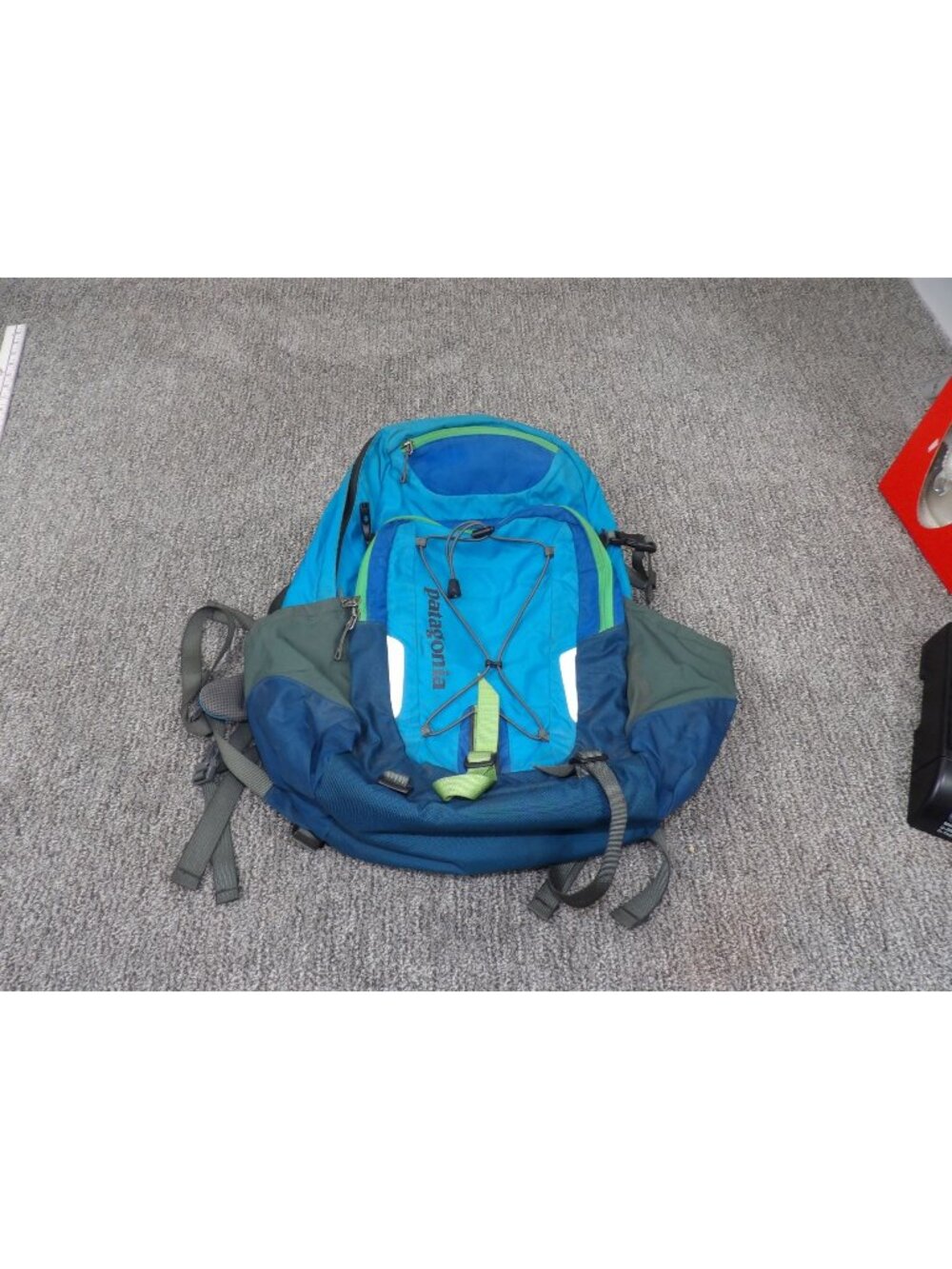 Patagonia Chacabuco 32L Hiking Backpack Blue/Green